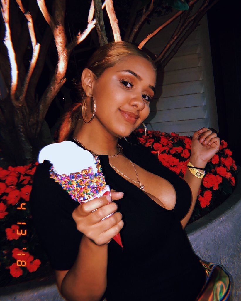 bvdmedina's tweet photo. make me happy and buy me a sprinkled ice cream cone https://t.co/GweSdigW8H