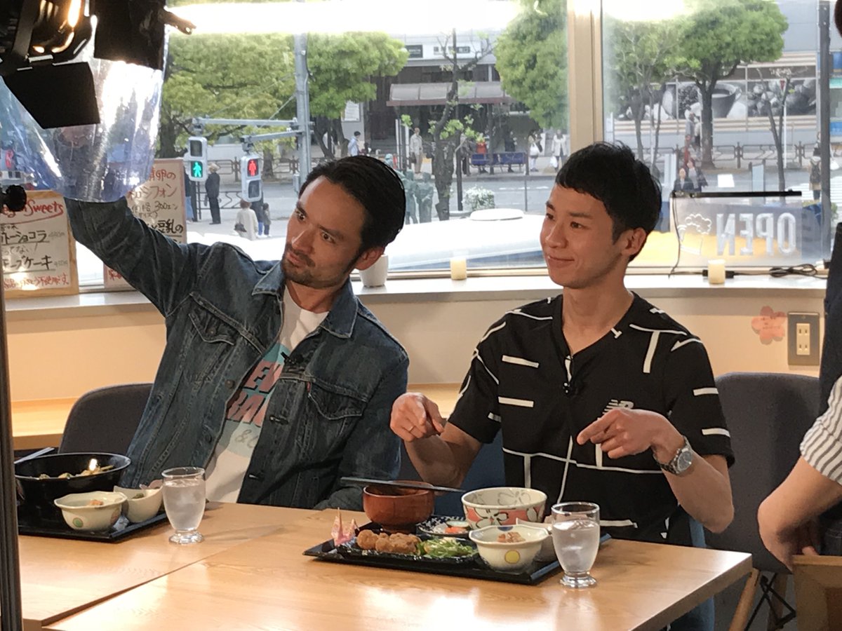 organic_Lamno's tweet photo. 江戸川ケーブルテレビ&げんきーずが取材に来てくれましたー!!5/21(月)の18時~放送だそうです♡ぜひ観てくださいねー٩(ˊᗜˋ*)و
#江戸川区 #篠崎 #オーガニック #カフェ #ラムノ #Lamno #ヴィーガン #ヴィーガンカフェ #発酵玄米 #弁当 #江戸川元気パラダイス #江戸パラ #げんきーず https://t.co/gmSJmkHRxn