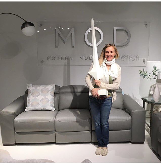 BeSoStyle's tweet photo. A few pics from High Point Market, from designing behind-the-scenes to being inspired by all the beautiful things.  #hpmkt #interiordesign #interiorstylist #highpointmarket #HPMKT2018 #behindthescenes https://t.co/looFRixy4r