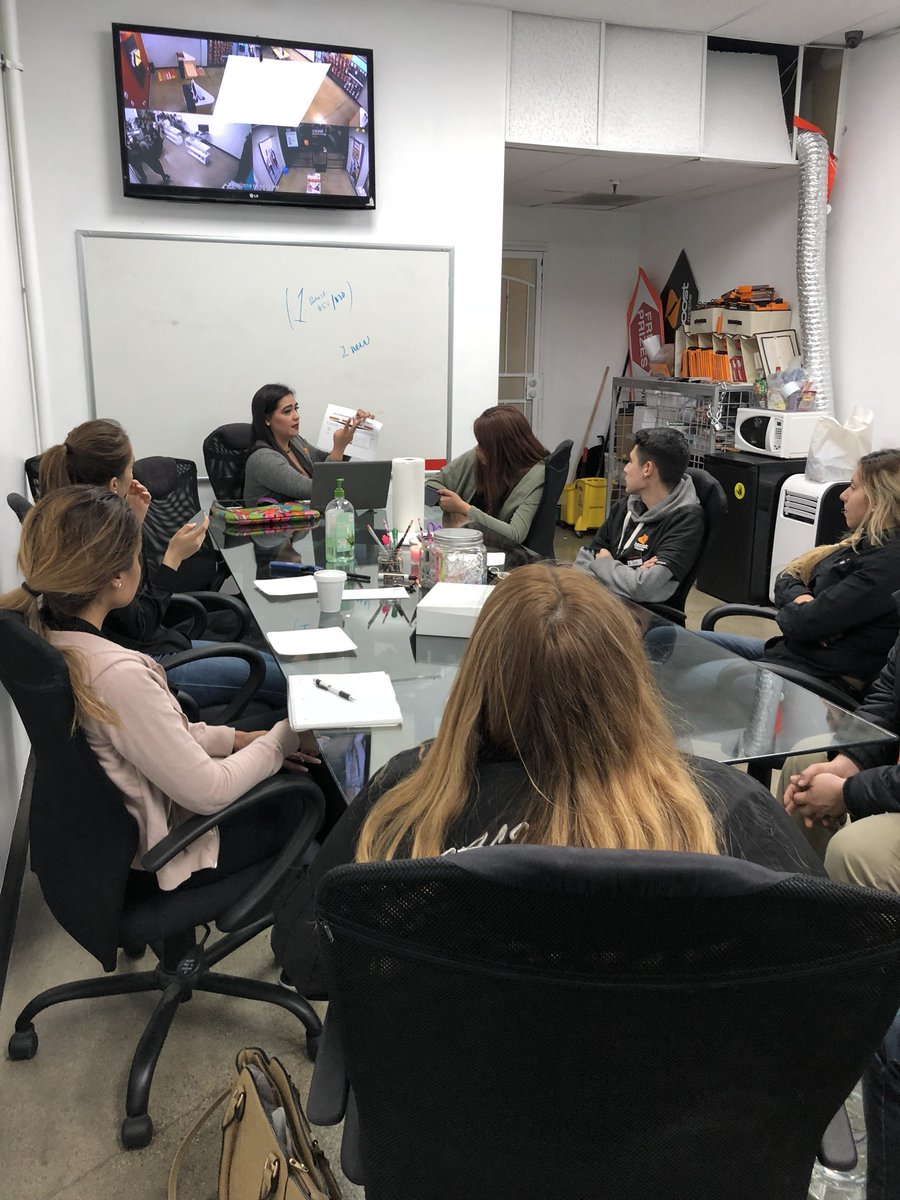 <a href="/Jetwirelessgrp/">Jet Wireless Group</a> new promo meeting with <a href="/blonxie13/">Blanca C. Martinez</a> thanks for the support #TeamJet <a href="/Alicia_SPG/">Alicia Gonzalez</a>