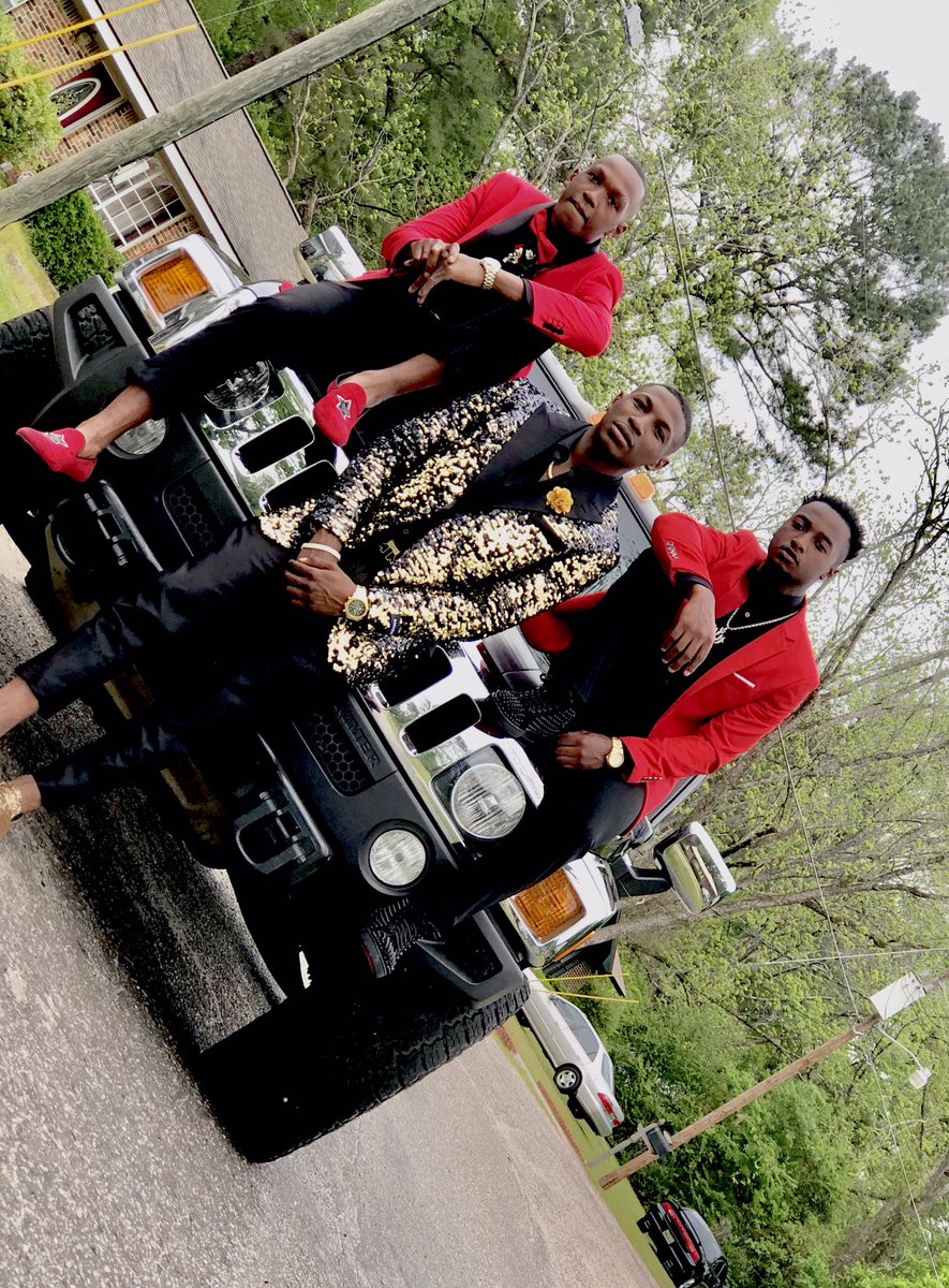 _swavae_'s tweet photo. Prom 2k18🥀 https://t.co/8xQSqlaAar