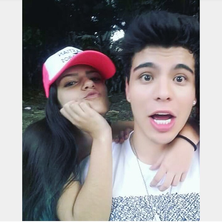 DanielaPdcSv3's tweet photo. Te extraño.❤😭 @villalobossebas @sebbbbas 
#MTVLACARACYP
#MTVLAINSTACOSEBA
#PremiosMTVMiaw https://t.co/0g2KvVr5TA