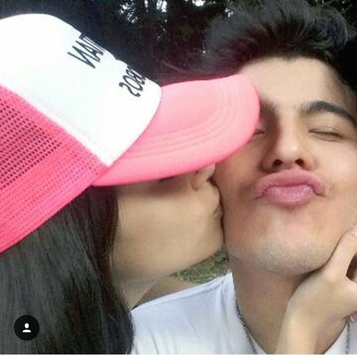 DanielaPdcSv3's tweet photo. Te extraño.❤😭 @villalobossebas @sebbbbas 
#MTVLACARACYP
#MTVLAINSTACOSEBA
#PremiosMTVMiaw https://t.co/0g2KvVr5TA