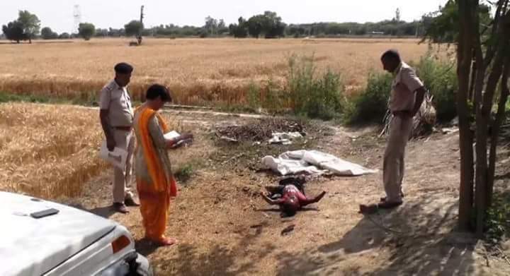SabaidKhan2's tweet photo. @sultanfaizabadi @yadavakhilesh @MediaCellSP @aajtak @abpnewshindi @ndtv @News18India कश्मीर unnaw" soorat "के बाद अब रोहतक में बच्ची से हैवानियत, 10 साल की बच्ची का 7 दिन पुराना शव बुरी हालत में मिला  Rohtak, 15 April 2018

छोटी बच्चियों के साथ हैवानियत का ताजा माम��ा रोहतक में सामने आया है।
@yadavakhilesh @sultanfaizabadi https://t.co/GwrRZAgdp0