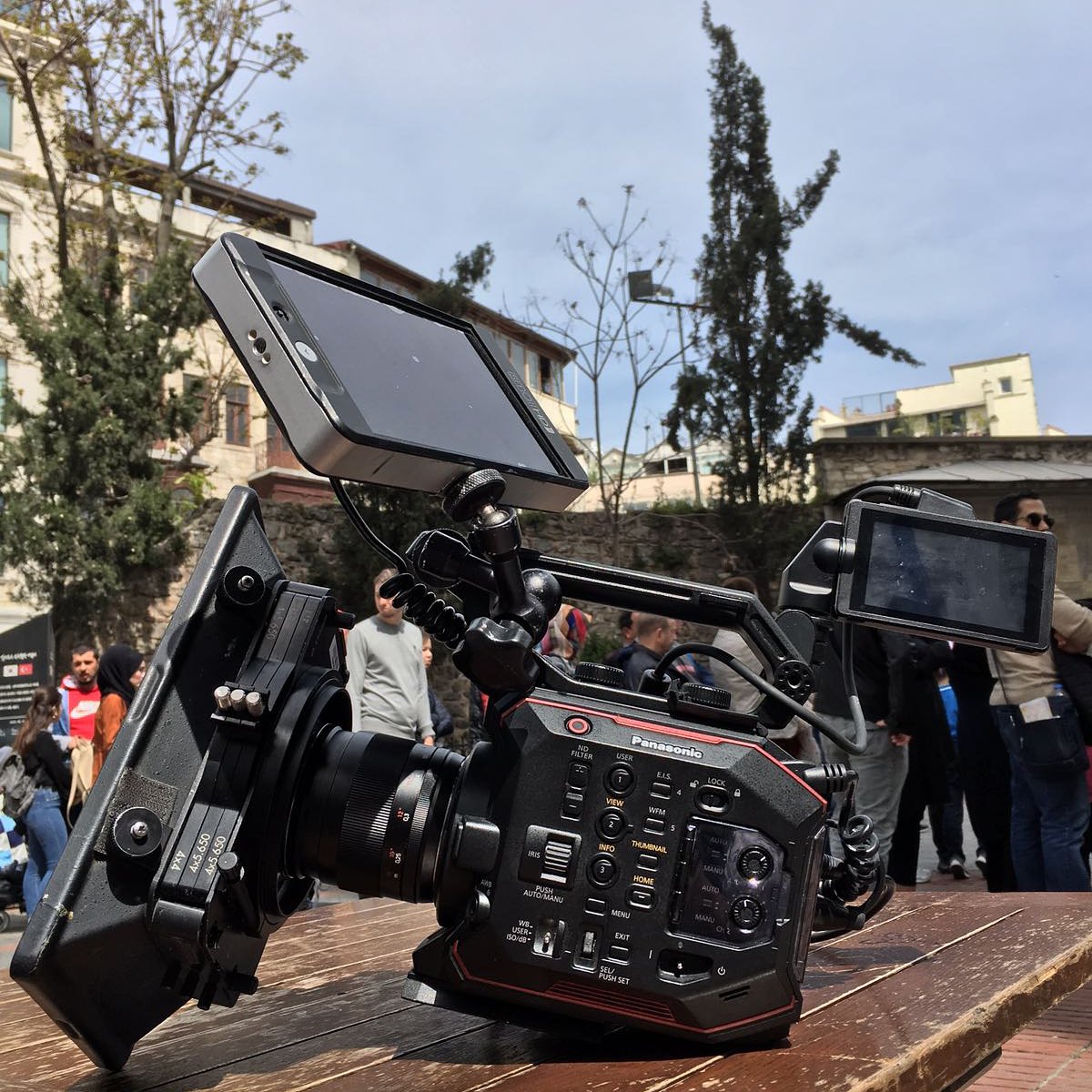 filmarka's tweet photo. Panasonic Eva1🎬🎥
#camerasetup #cameragear #filmaking #filmarker #panasoniceva1 #panasonicgh5s #camerarentalturkey https://t.co/7OIxDbEg0a