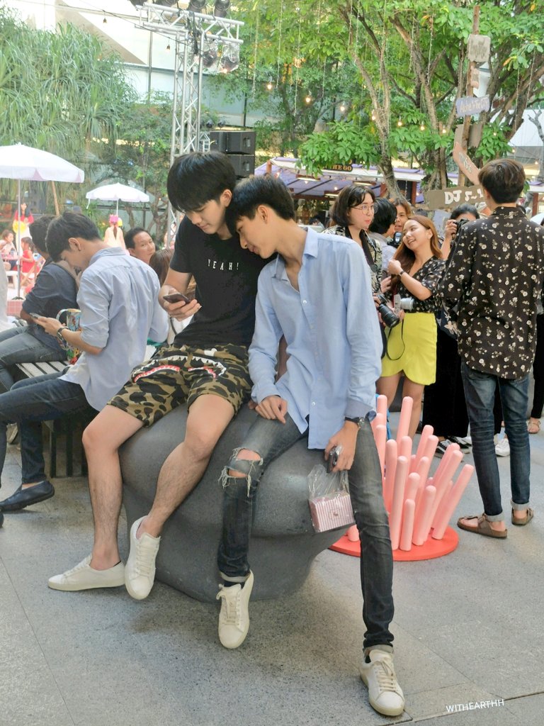 With_Earthh's tweet photo. ไม่รู้จะอวยพรอะไร เเต่อยากบอกว่ารักนะ😘 #HBDTUSexyBoy #withearthh #withnineksnine #withearthnine #earthdyy #nineksnine #TUSexyBoy https://t.co/RVs6uqJS1N
