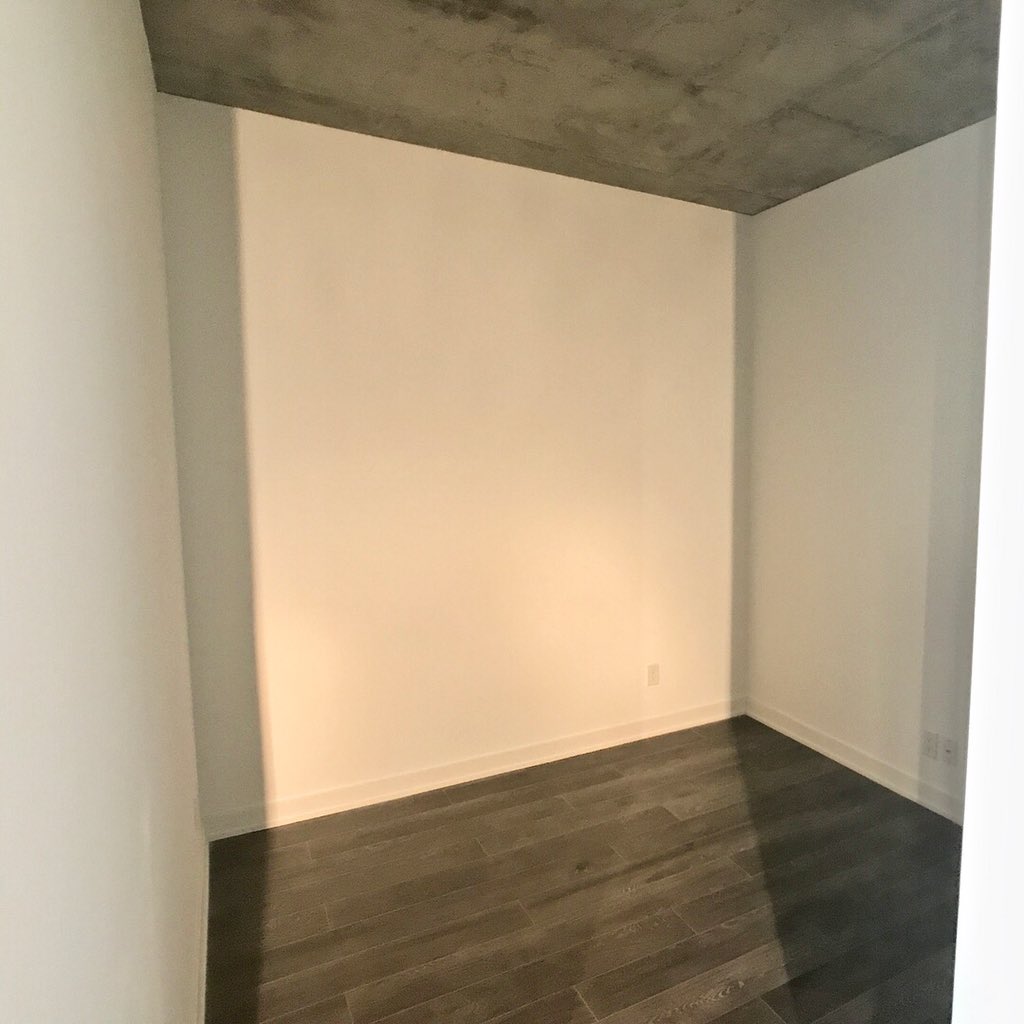 jake_mondrow's tweet photo. Just Listed!! For Lease 1 bedroom + den big enough as a second bedroom and has a sliding door •
#toronto #toronto_insta #torontolup #torontobarbers #torontocafe #torontolife #torontostorm #TorontoMapleLeafs #TorontoBlueJays #torontoraptors #torontofc #torontocompanion https://t.co/kSPtKuBZj0