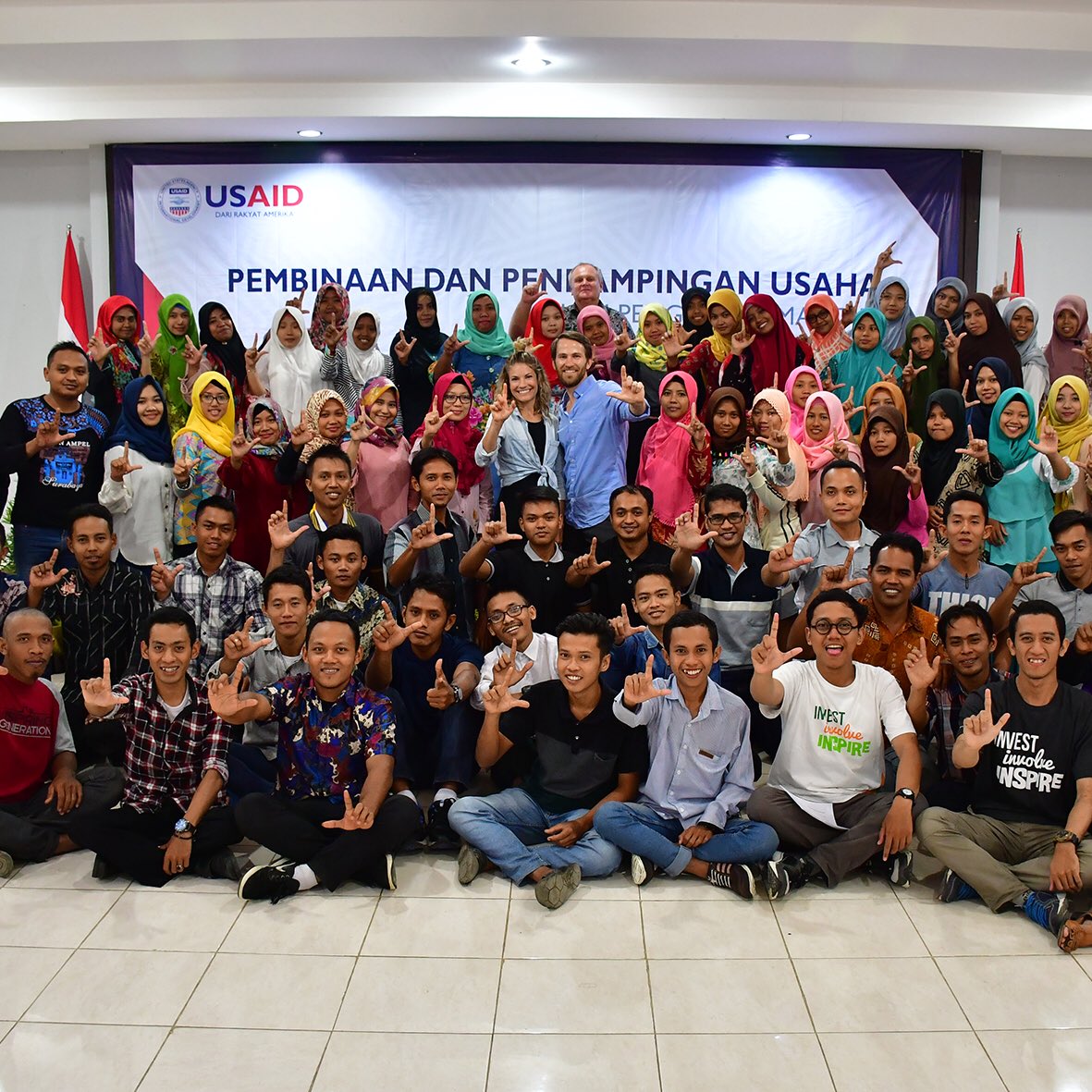 PrestasiJunior's tweet photo. Peserta #USAIDJAPRI #Trenggalek diajak terus mengembangkan kapasitas diri. Tipsnya: tempatkan hal penting sebagai prioritas, jadikan tantangan sebagai pelajaran, selalu menyisihkan uang untuk masa depan bisnis &amp; keluarga, dan berani minta bantuan orang lain. @usaidindonesia https://t.co/XntE7oo4Of