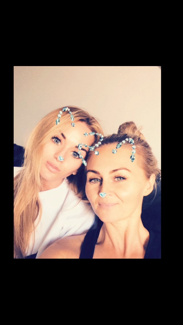lisamcc_2015's tweet photo. Wishing my beautiful one a special 30TH Birthday @lauraglpool have the best day ever - love you millions xxx ❤️🍾🥂 https://t.co/PKiFnH4aqG