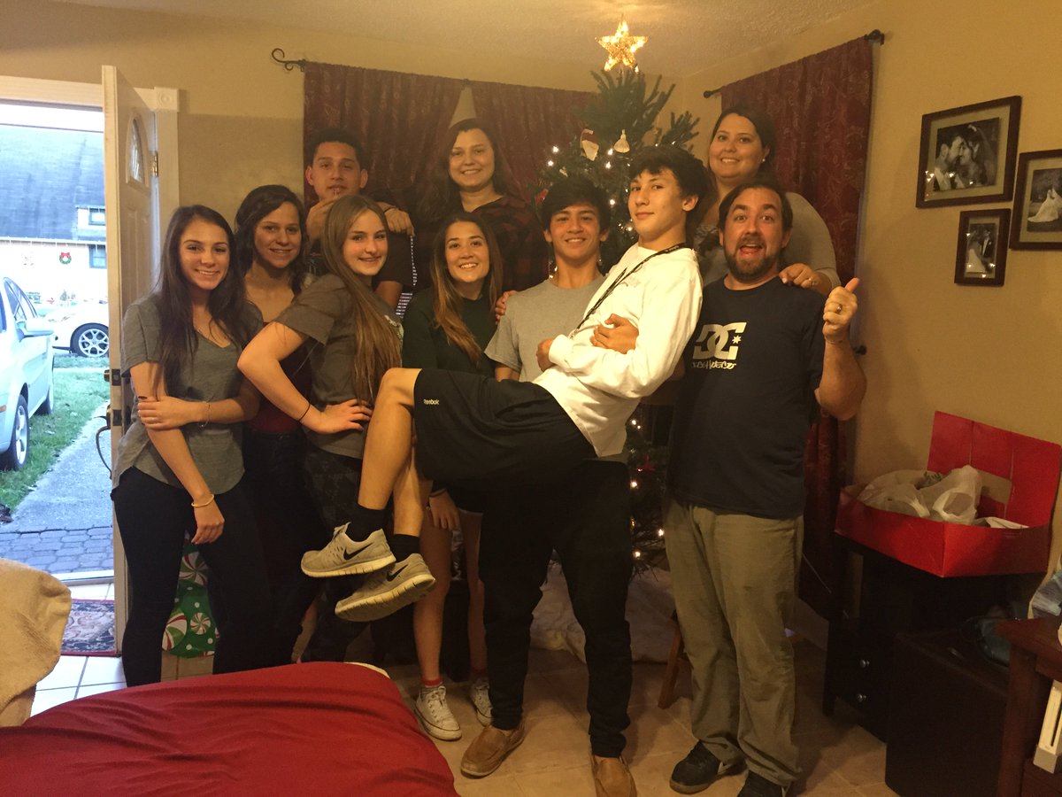 TJHS YoungLife tweet media