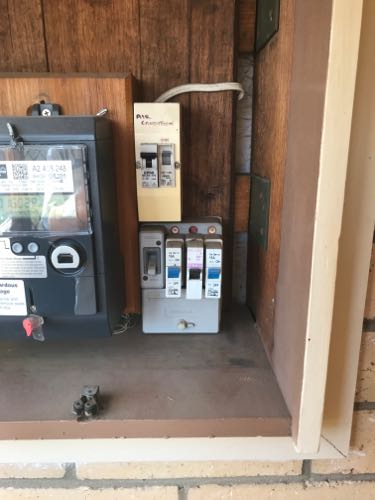 MrElectricGlong's tweet photo. Many old homes in Melbourne still have old switchboards with porcelain fuses. Upgraded this old switchboard with a new one for our customer Andrew.
#ElectricalUpgrade #ElectricalInstallation #SwitchboardUpgrade #Geelong via @i4Tradies https://t.co/Sz7IkR1Cda