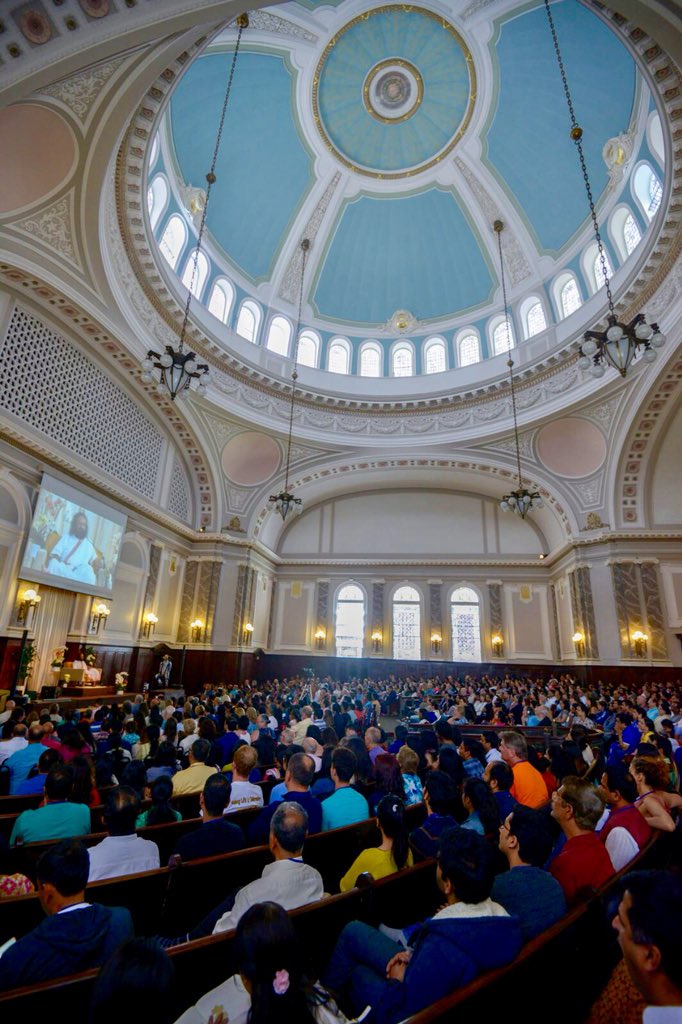 Gurudev's tweet photo. People from across the U.S. gathered at the beautiful @ArtofLiving Los Angeles Center to experience 2 days of deep meditation and knowledge during the Unveiling Infinity talks on the ancient Vigyan Bhairav scripture. https://t.co/AEyIhDQxZF