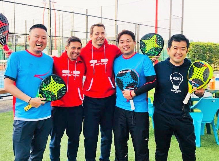 KojiNakatsuka's tweet photo. Agradecer a @MatiDiazWarrior y @Marcello_Jardim por venir de tan lejos en plena temporada. También agradecer a @starviepadel y @uisports_jp por confiarnos. Todo un éxito. Les quiero dar las gracias representando la @japanpadel. Esperamos tenerlos de vuelta en Japón.
#パデル https://t.co/vCeCreeol1