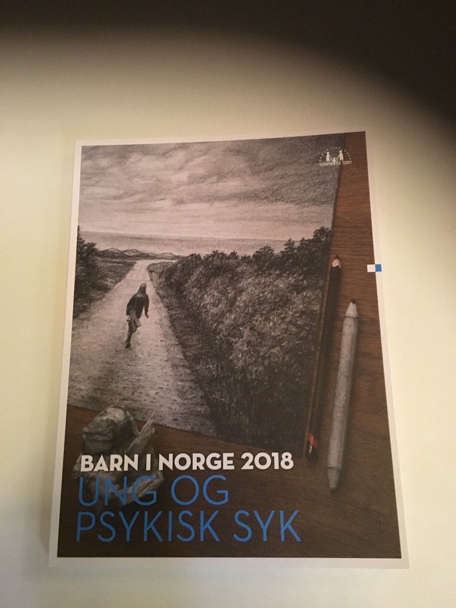 KjerstiFalck's tweet photo. #FUGforforelde er på plass på Litteraturhuset hvor Voksne for barn lanserer rapporten Ung og psykisk syk. https://t.co/LatUnJkXps