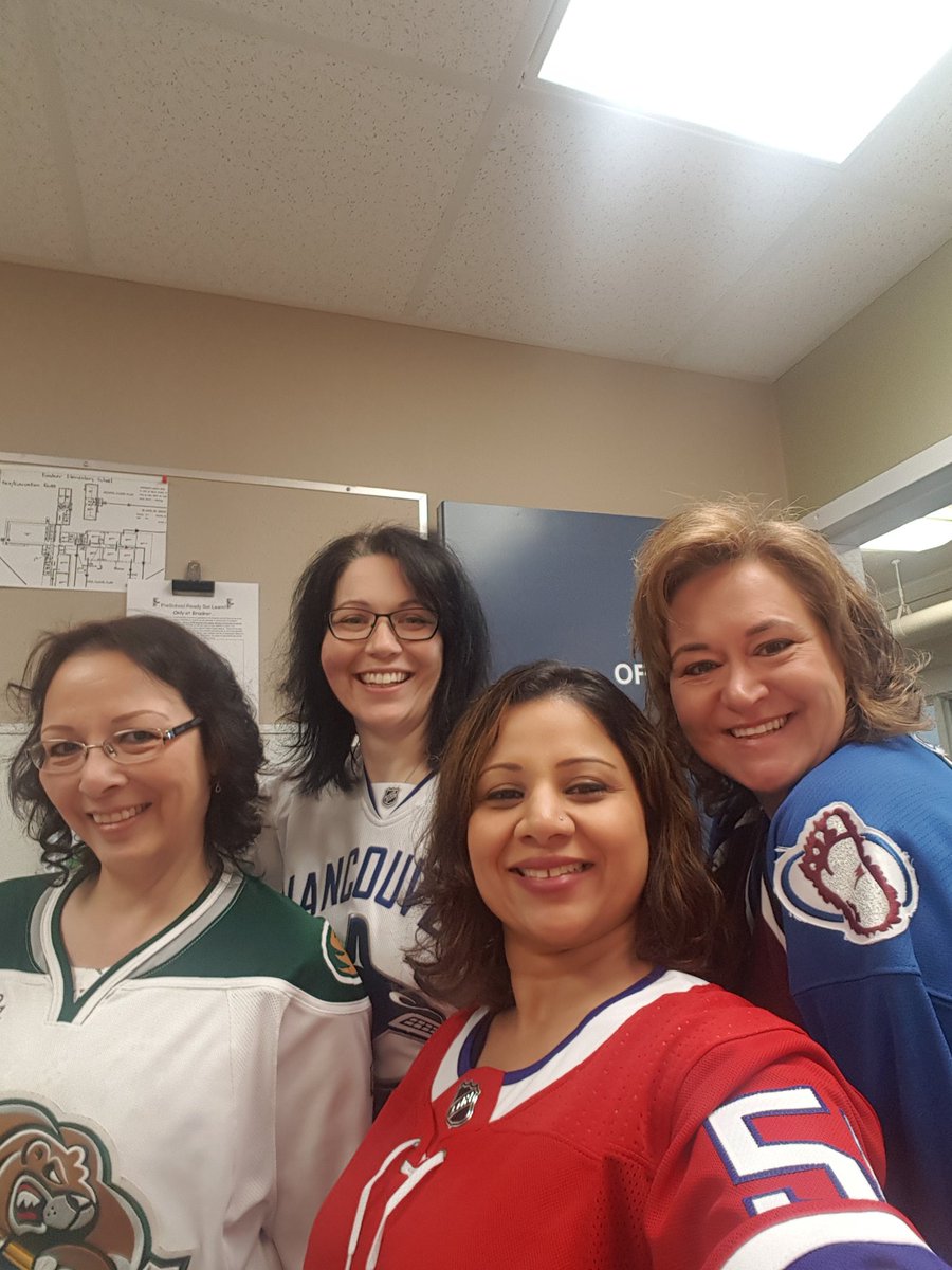 mrs_ravinder's tweet photo. #Abbotsford 
#HumboltBroncos 
#JerseysForHumboldt https://t.co/6dfcL5Qfjt