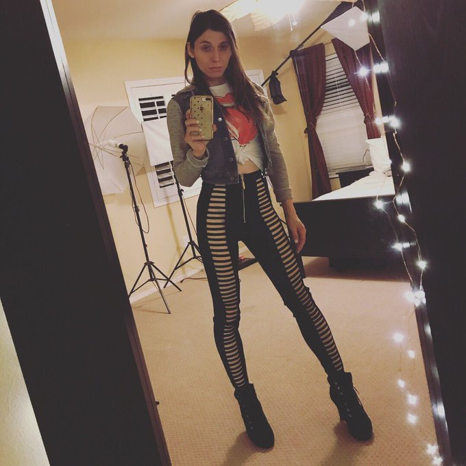 💋. https://t.co/8KEndQuaQn