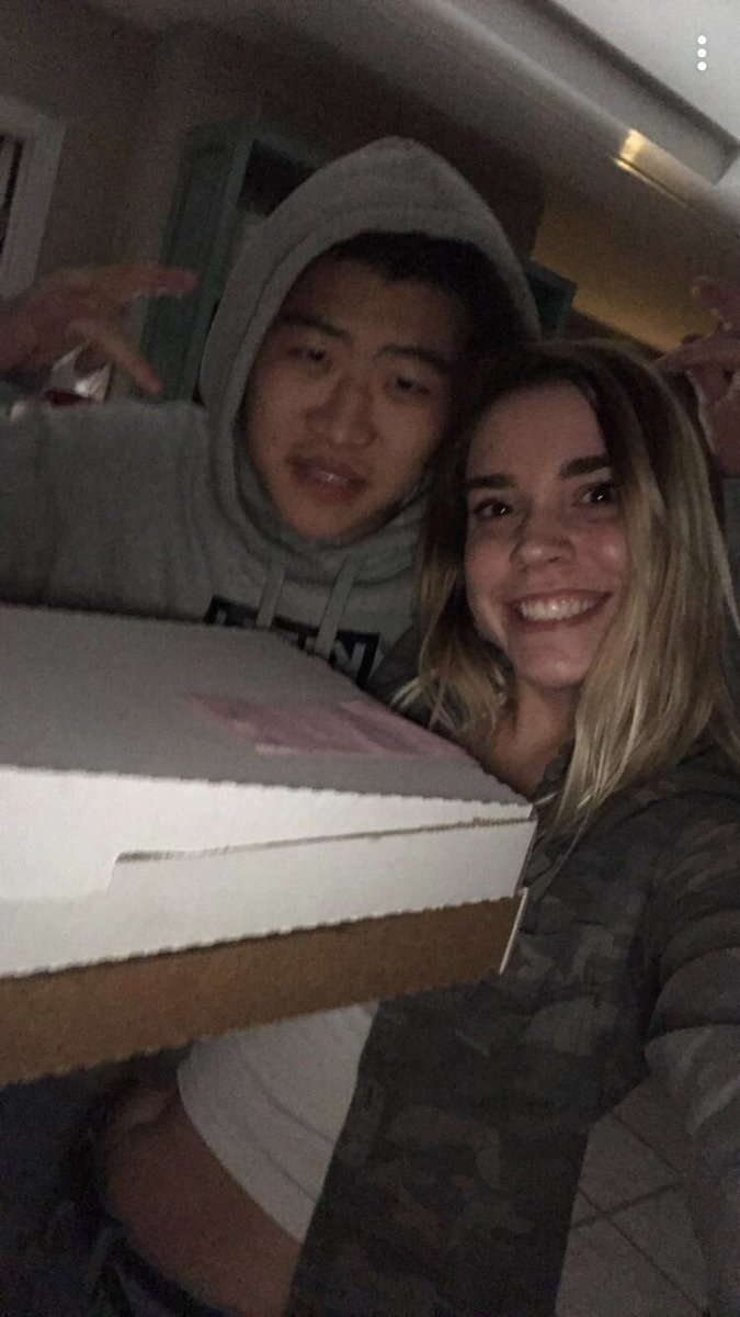 jesssilind's tweet photo. HAPPY BDAY AL 🍻🎉🎈 see you soon 💕 https://t.co/db5mHCiIkp
