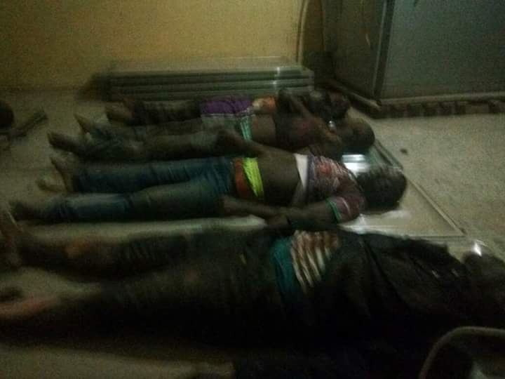 benuemayor01's tweet photo. The dead bodies of over 10 #Tiv people who were killed by #FulaniHerdsmen today at Tse Wuliji angbache, Keana LGA of Nassarawa state just arrive Lafia.
Many are still missing. ..
May their gentle souls rest in peace.
@MBuhari @TheNationNews @NigeriaNewsdesk @NGRPresident https://t.co/zqD5vOFh4f