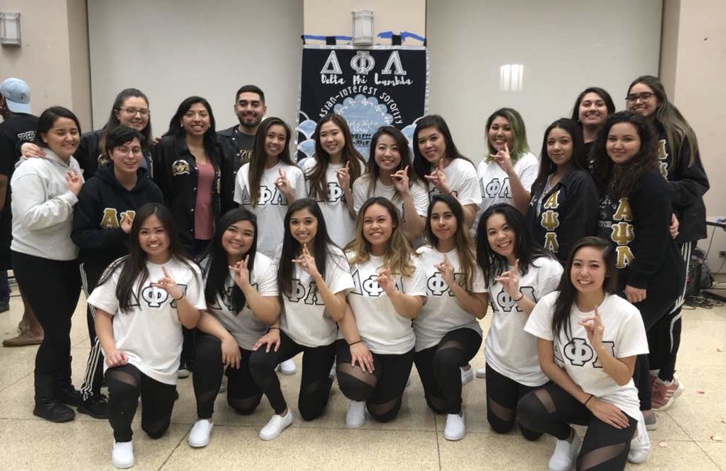 APsi_Loyola's tweet photo. Congratulations to the new lovely butterflies of Delta Phi Lambda Sorority Inc. Kappa Chapter ๐ฆ๐ Welcome to Greek Life Ladies!! ๐ค @lucdphil #APsi #DPhiL #AlphaAlphaClass https://t.co/qbJKDGU4OP