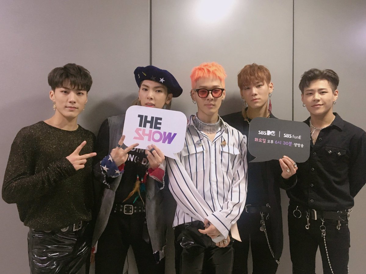 theshow_offcl's tweet photo. 원래 가질 수 없는 건 가질 수 없을 때 더 빛나..? 아 오ㅃr들은 그래서 더 빛나는구나,, 웅.. 오빤 나만의 star..★ #임팩트 #빛나 #더쇼 #THESHOW @imfact_twt https://t.co/y9kUfHu3Y7
