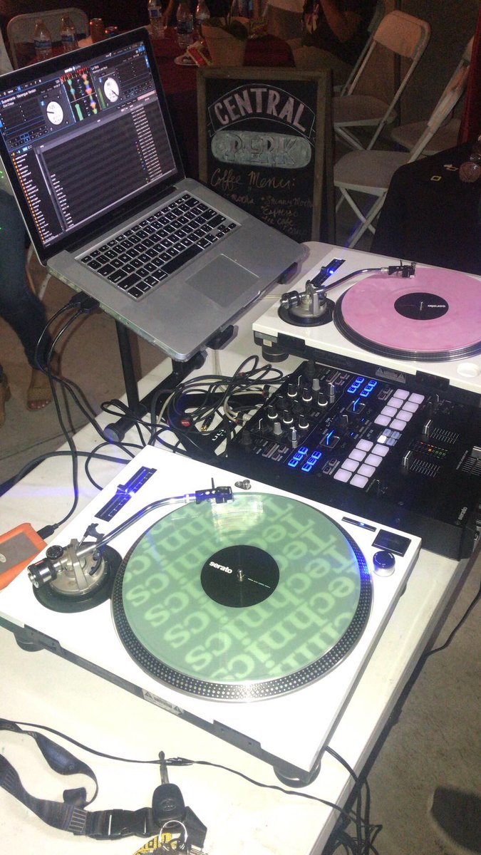 osvflo's tweet photo. Keep your enemies close, but your DJs closer. #reptheset #practiceyocutz https://t.co/HCnEg0rptI