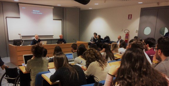 DanielaAndreini's tweet photo. Progetti di ICO (initial coin offerings) con prominenti esperti di blockchain e smart contracts. @Twice Corporate Finance (https://t.co/hWQIL8xhl4) è partner aziendale di questa iniziativa. Quante novità #MasterDBD- SdM University of Bergamo https://t.co/Flofz1lSDY https://t.co/AmqP5QoZx8