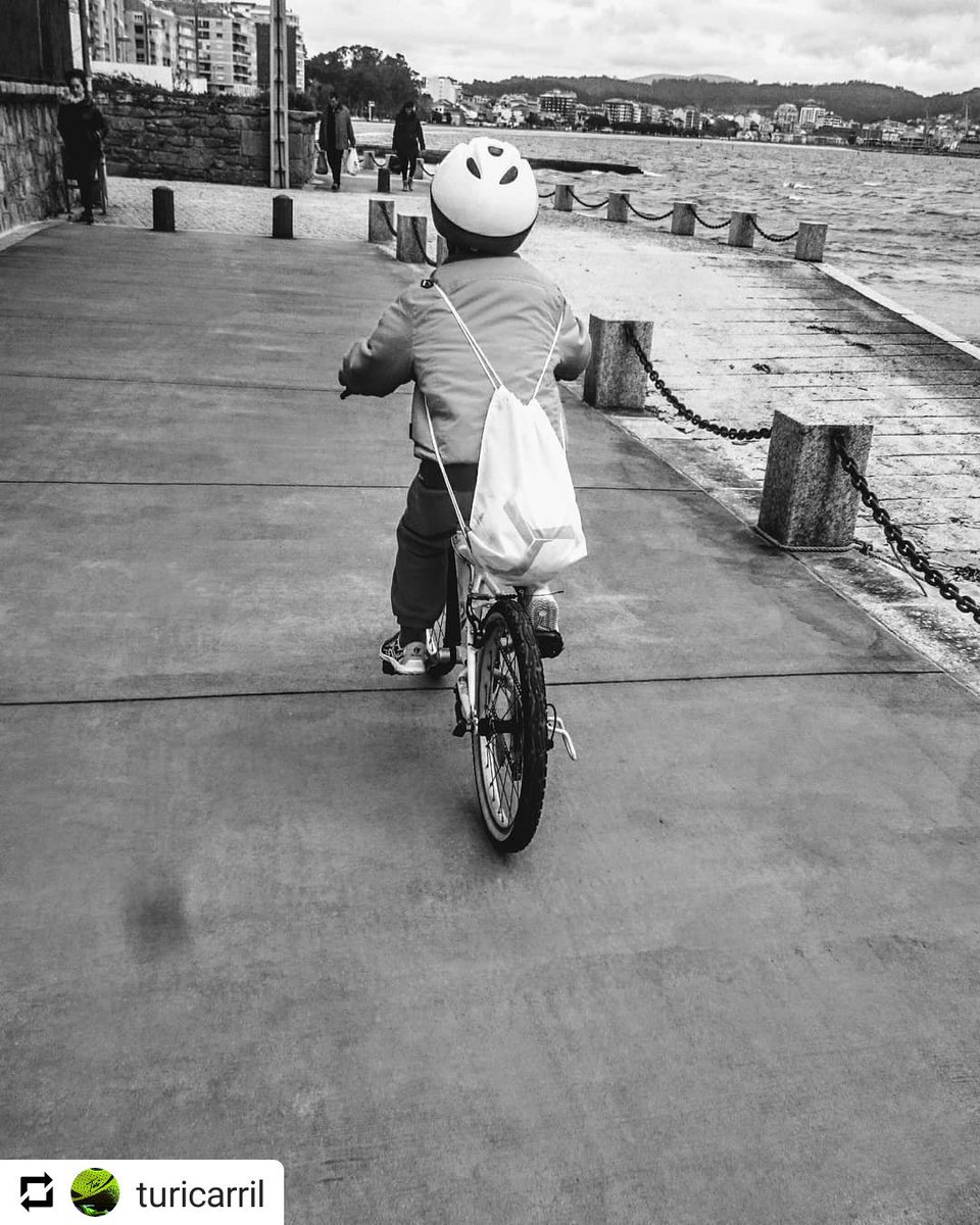TuriCarril's tweet photo. Hoy tenía que hacer series pero lo he cambiado por entrenamiento detrás de moto, no creo que a mi entrenadora le importe! 😂😂😂
Además, finalizamos con un partido 🔝🔝
@GexaMTB
#GEXA @xsauce_com | @OrbeaBicycles | @GOBIKWEAR| @Extremebyesteve | @LuckBike https://t.co/FGqZfDekKD