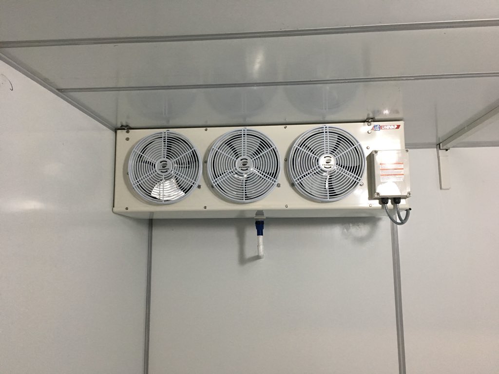 swatengineering's tweet image. Recently build walk-in fridge and freezer, #Refrigeration #Bournemouth #coldroom