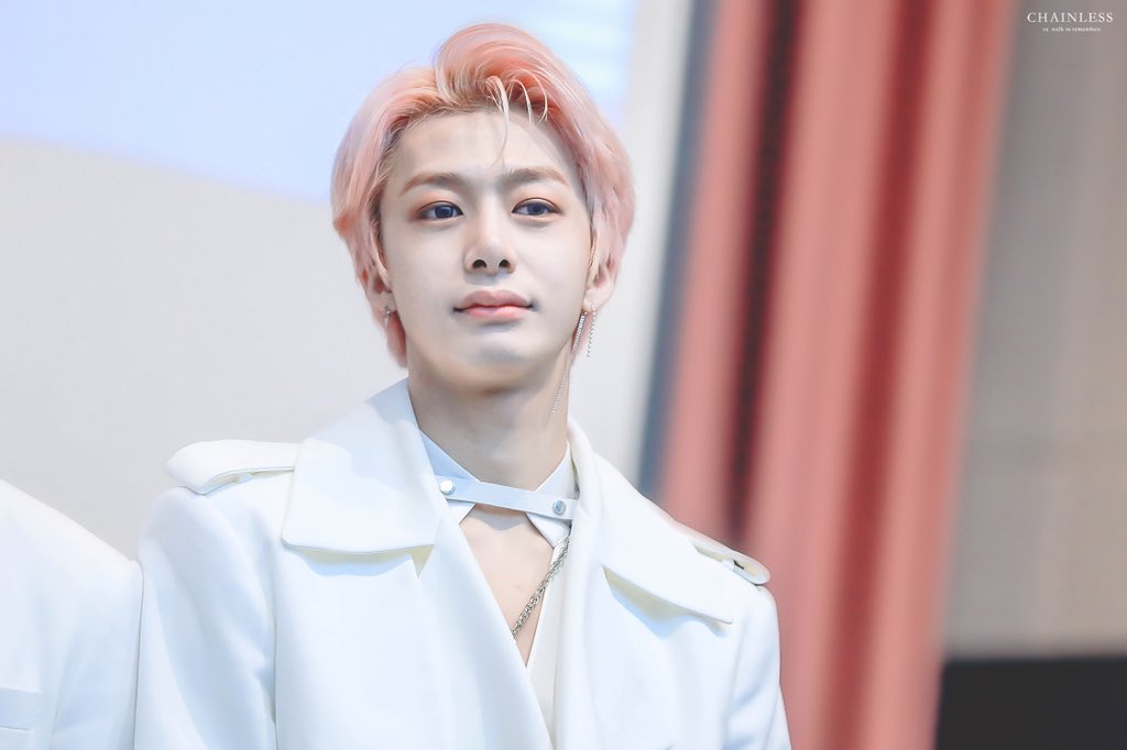 Chainless_HW's tweet photo. 180414 팬싸 
#MONSTA_X #몬스타엑스 
#HYUNGWON #형원
@OfficialMonstaX https://t.co/MEYqDJp66U
