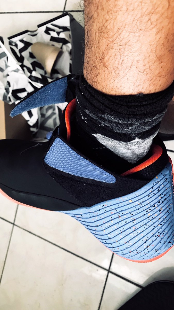 khiturner's tweet photo. These are my fav shoes thus far #Westbrook #Zero01 https://t.co/cF3cTdJtgJ