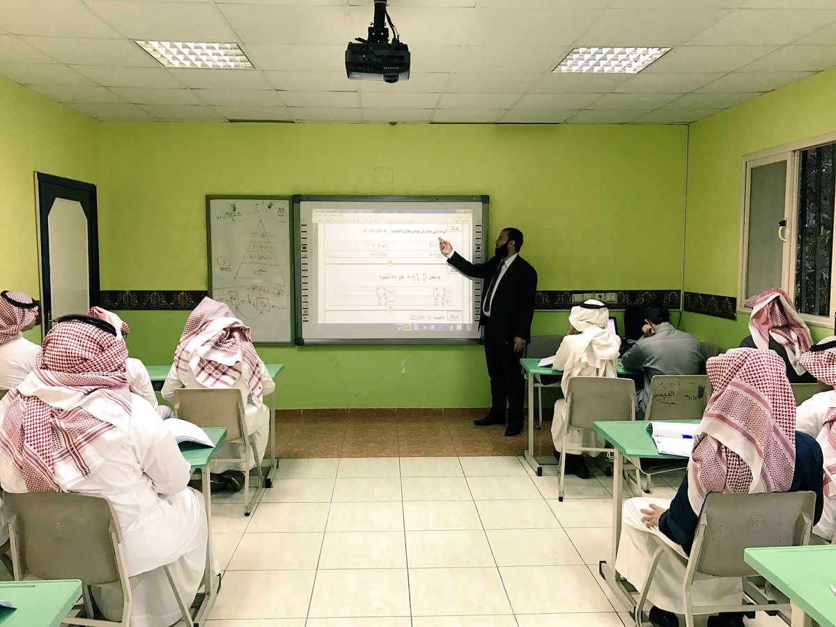 sadaschools's tweet photo. من أهم الوسائل التي نعمل عليها في #صدى_الابداع لتشجيع الطلاب على التميز والتفوق في الاختبارات التحصيلية برنامج أسبوع الهمة للصف الثالث الثانوي يمنحهم الثقة وتعزيز روح التجربة لديهم .
#sadaschools https://t.co/IkXAHVMEnq