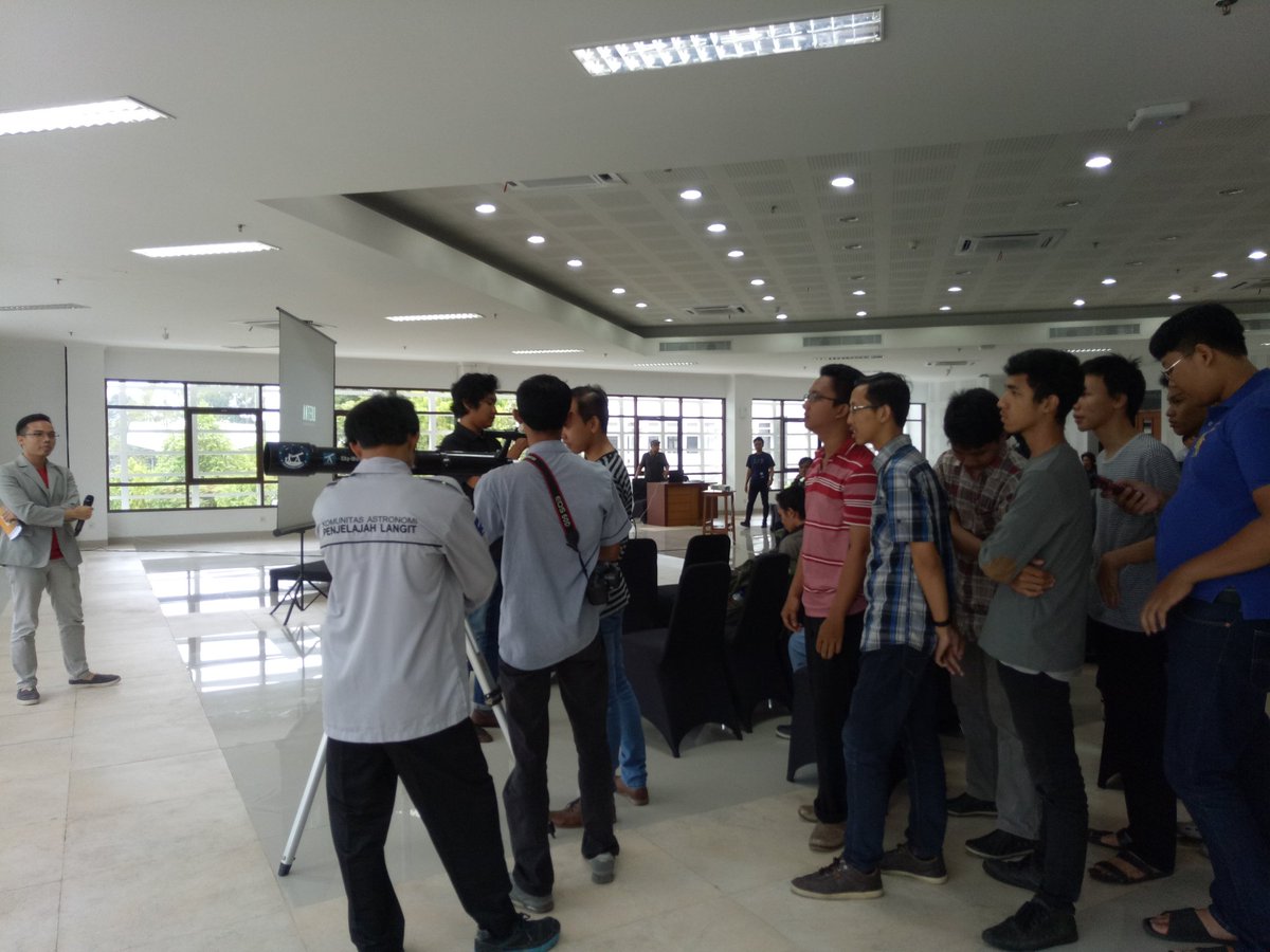 PL_Jogja's tweet image. Mencoba Teleskop~ 
#ANTERO #ScienceDiscussion