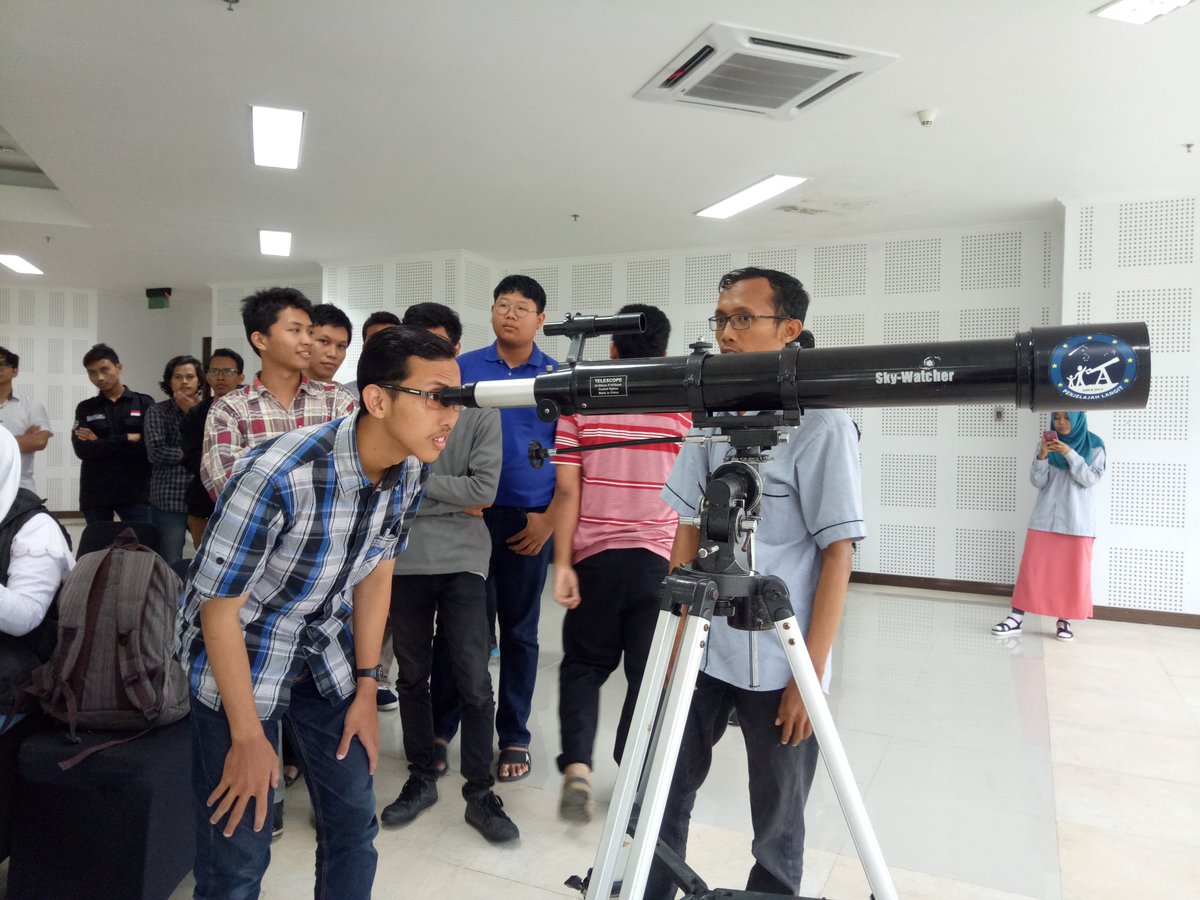 PL_Jogja's tweet image. Mencoba Teleskop~ 
#ANTERO #ScienceDiscussion