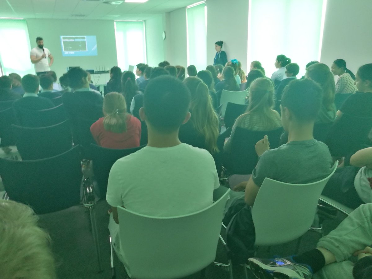 #BISTSCIENCE getting a great opportunity to listen to and ask questions with Dr. Kurushkin for #ScienceWeek! Thank you to Dr. Kurushkin and the American Medical Center