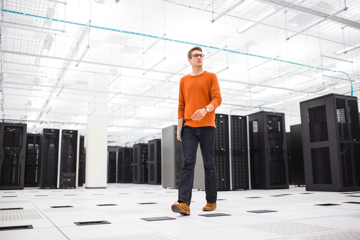 HPE ProLiant DL385 with AMD EPYC processor provides unmatched security and unprecedented economic control.. #cybersecurity #server #economic #agility#bestinclass #generationext #hpeserver bit.ly/2EXdiuu