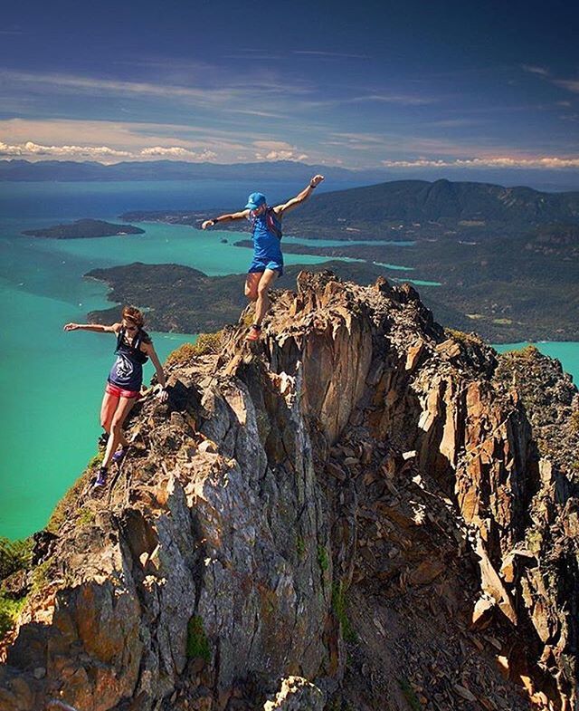 RunnersLand's tweet image. Recover
•
#Photo @briceferre
•
A week ago, She and I both raced our longest distances to date on trails. She absolutely crushed her 23km and I raced 80km on Saturday followed by 50km on Sunday.  So, to recover, we decided to go up Mount Brunswick. Brunswick is famous for its…