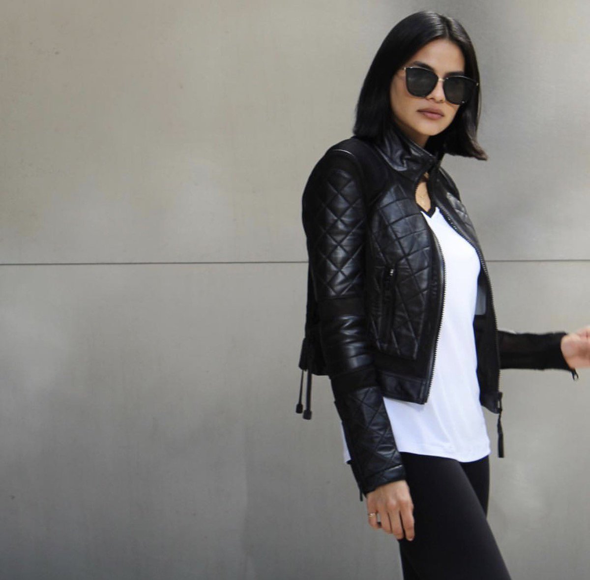 blancnoirusa's tweet photo. MOTO MUSE | #blancnoirusa
https://t.co/dEqyBOLCYI https://t.co/U7ws8jXI3G
