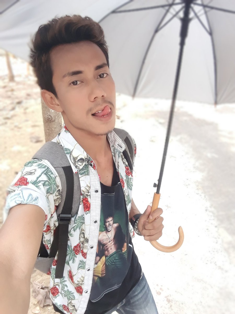 VERHOMO2's tweet photo. အရာရာကိုရင္ဆိုင္ခ်င္ေပမဲ႕လဲကိုမွာအင္အားမရွိဘူးအထန္ေလးရဲ႕FRIေတြကိုအရမ္းခ်စ္တာပဲအားလုံးနဲ႕ခင္ခ်င္တယ္အထန္ေလး https://t.co/Ype1ZfhH3G