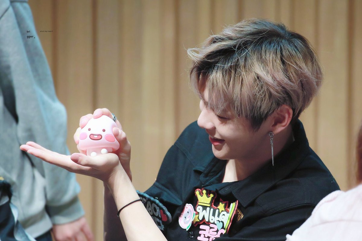 nielgallery's tweet photo. ➳♡ 180401 https://t.co/DBIlAtFqtt