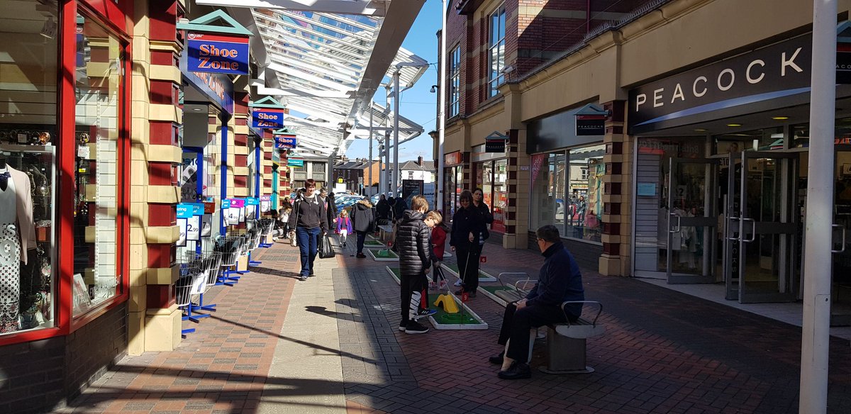 mwchorley's tweet photo. Our #FREE #HalfTerm activities are well underway here on #MarketWalk #Chorley - Come and try the #crazygolf or making a "rockin' chicken" with the #ArtVenturers - Shopping has never been so much fun! https://t.co/sftORgN4Wr