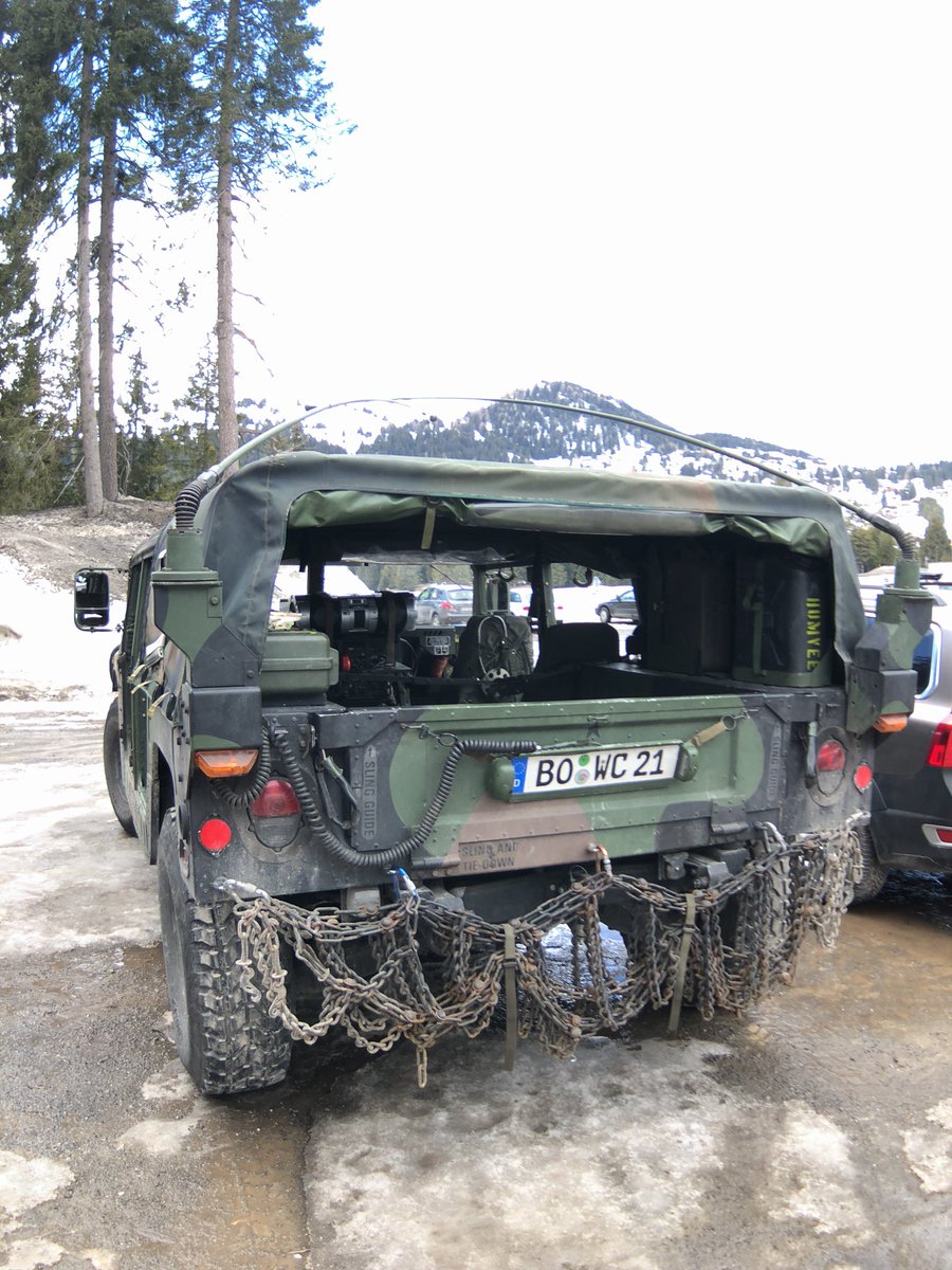RunBeaujolais's tweet photo. Today’s transport.... Hummm #hummer #hummvee #offroad in @ArosaLenzerheid #skifunisrunfun https://t.co/5hP2PgAbyU