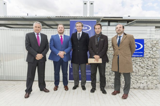 GESVIECO's tweet photo. Se finaliza Casas Jardín,  27 viviendas diseñadas a la carta en Boadilla del Monte
de la  sociedad cooperativa Arquitectura Blanca.
.
https://t.co/AOXIviTcn2
.
#FelizJueves
#Vivienda https://t.co/jEfBoMUkDp