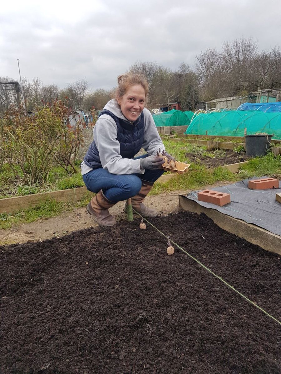 PaulaIOD's tweet photo. Planting potatoes https://t.co/l04po6IHTD https://t.co/O08XLgSJhd