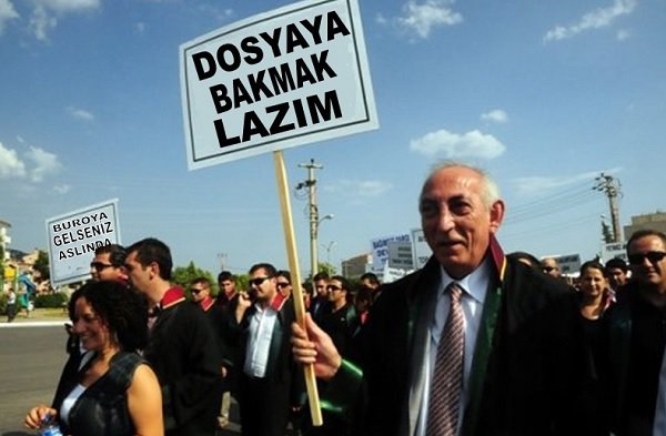 zaytung's tweet photo. Avukatlar Günü Yürüyüşüne Vatandaşlardan Yoğun İlgi: ‘‘Yaa şimdi bizim dededen kalan bir arsa var Balıkesir’de...’’ https://t.co/qbsbTGQsh4  #AvukatlarGünü https://t.co/z4bJy5T3Tk