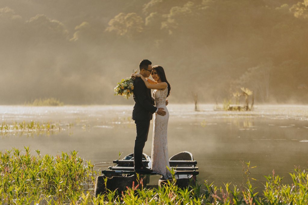 SangaStory's tweet photo. Captured by @aw_aryawira / @sangastory
*
#sangastory #weddingdream #balibride #photography #photographer #weddingphotography #weddingphoto #bride #destinationwedding #engagementphotography #engagementphotos #preweddingphoto #weddinginspiration #baliweddingphotographer #copyright https://t.co/KAKTfKUcMF