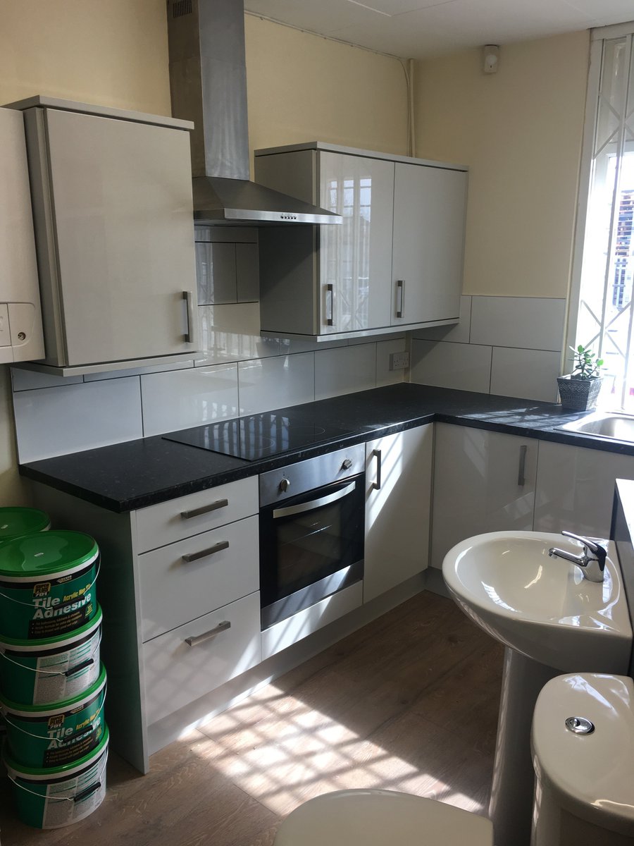 !!New display @ our Eccleshill Branch!!
very stylish Evo kitchen now on display
come down to see our stylish range or if you're after a bigger range see our kitchen and bathroom showroom @ our cemetery road branch