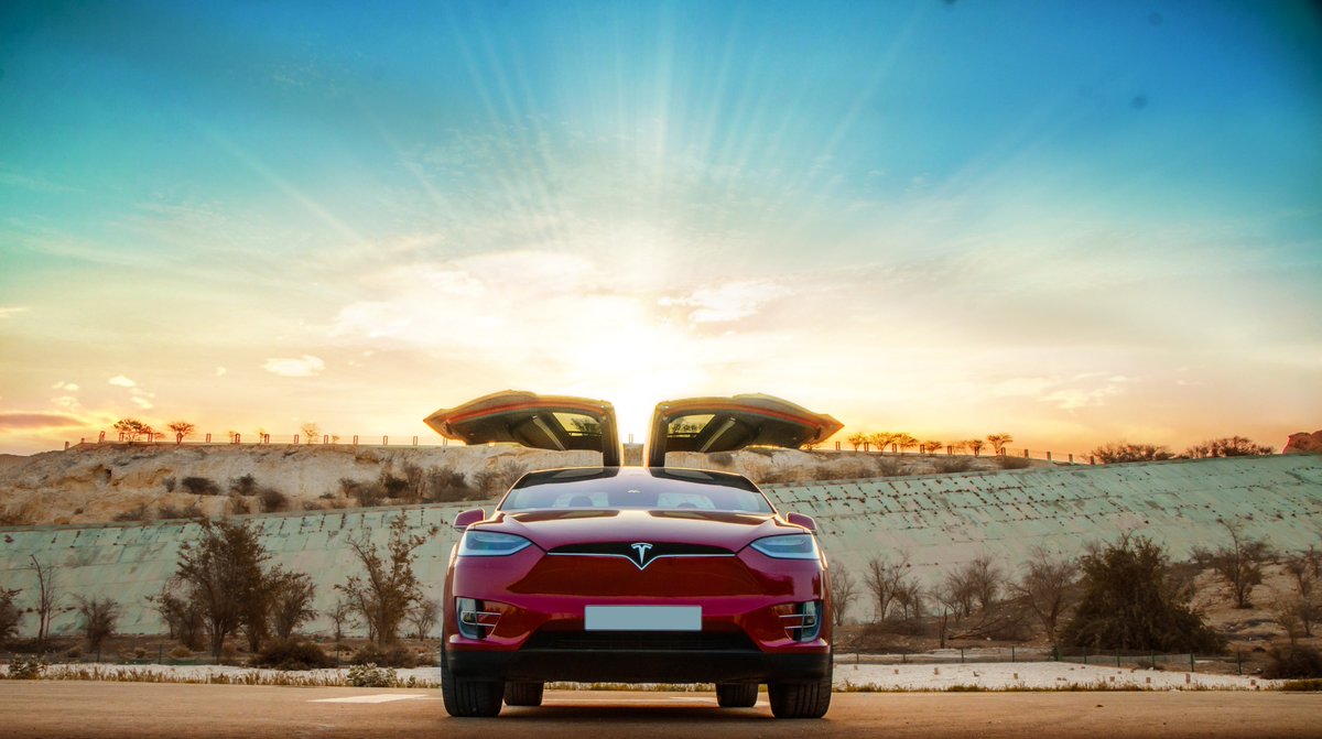 MyOasisLiving's tweet photo. We hit the road with the Tesla Model X P100D, it's so fast, you could miss it. Could this be the dawn of a new era? https://t.co/oDmrUcGphS #car #review #carreview #testdrive #motoring #spaceshiponwheels #hotwheels #NeedForSpeed #Tesla @Tesla https://t.co/KvI9LdlYQQ