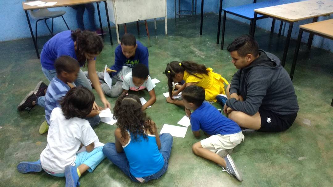 LosMuchachosVe's tweet photo. "La educación es el arma más poderosa que puedes usar para cambiar el mundo."
-Nelson Mandela. https://t.co/mn2JCpOUkv