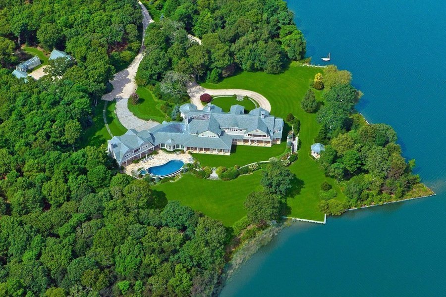 MansionGlobal's tweet image. Once Listed for $95M, a 25-Acre Hamptons Estate Is Now $59M mansion.global/2HaMqoy