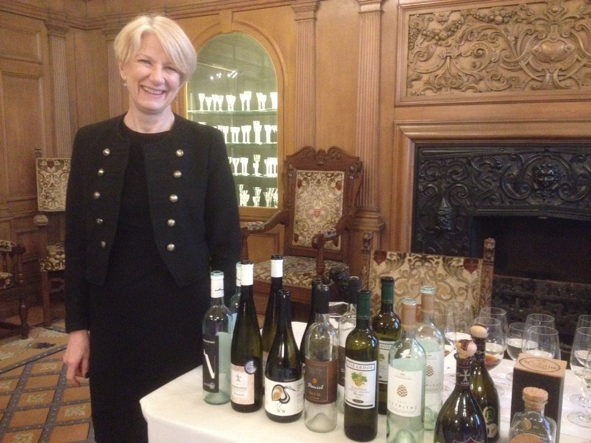 TweetaDean's tweet photo. Apart from the red dessert wine, apparently drunk by Richard the Lionheart, the wines of Cyprus have not been on many 'Go To' lists. That has all changed and a new generation of winemakers are making waves by re-discovering old grape varieties. Click here https://t.co/sKtqEgAuvb https://t.co/0eouUHppA4